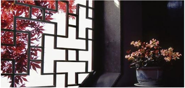 一般家庭都是使用金屬合金類的門窗，成本低，像鋁合金門窗最為普遍